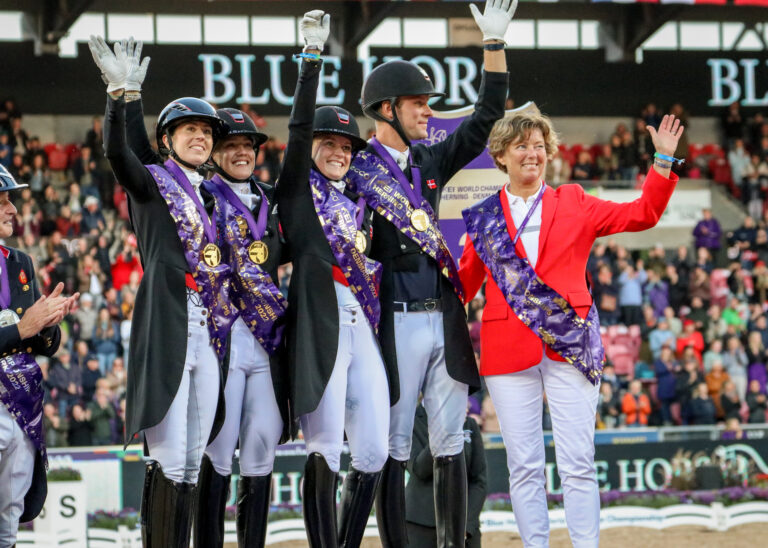 2022-FEI-Dressage-World-Championships-Awards-Photo-by-Julia-Murphy-Team-Denmark-Team-Dressage-Team-Grand-Prix