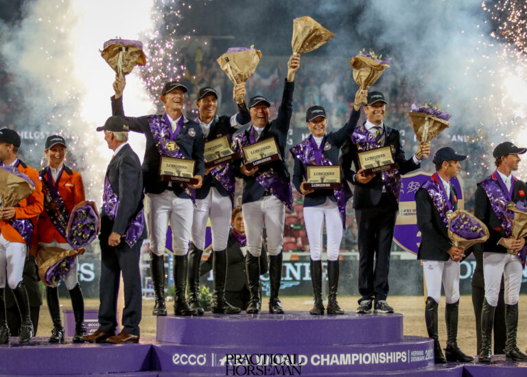 2022-FEI-Jumping-World-Championships-Photo-by-Julia-Murphy-Team-Final-Team-Sweden-2